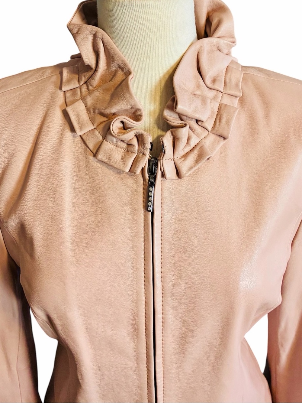 Pamela McCoy Light Pink Genuine Leather Ruffle Trim Jacket Women's Size Small - Picture 2 of 14
